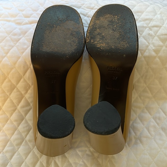 Prada vintage mary jane heels, EU 37. Pre-owned. - Picture 4 of 12